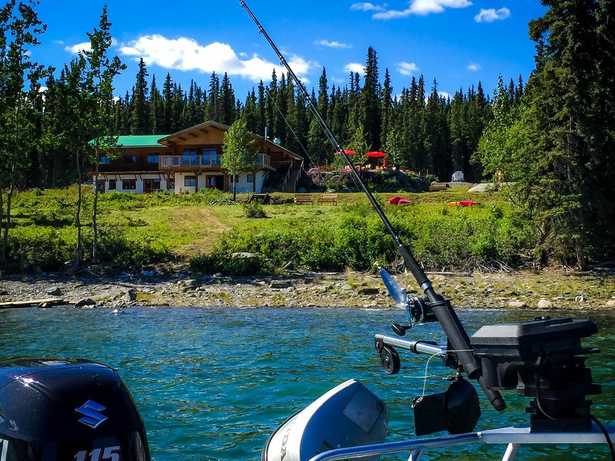Southern Lakes Resort Tagish Exterior foto